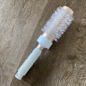 T3 round hairbrush